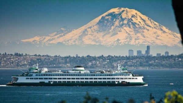 Mt. Rainer as the beautiful backdrop to the Seattle Skyline
