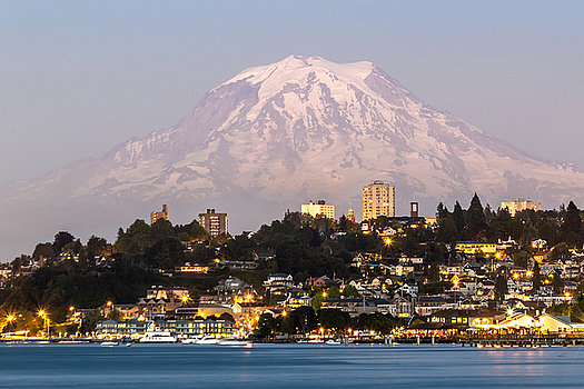 Puget Sound never gets old - Seattle Yacht Charters Daily