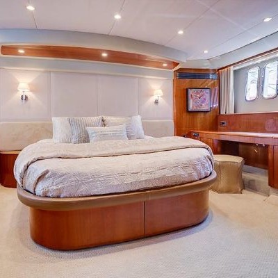 70' Viking Luxury Yacht 18