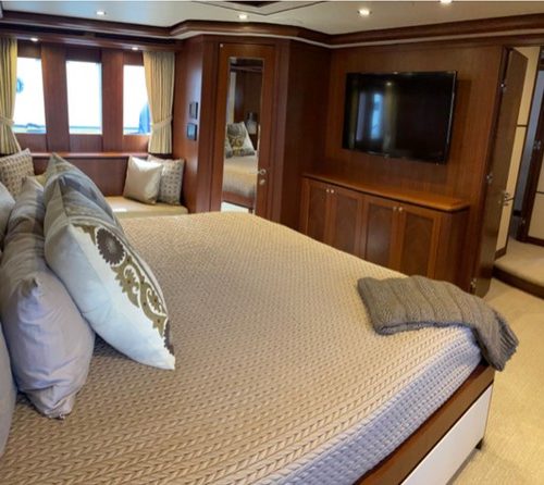 85' Ocean Alexander Luxury Yacht 15